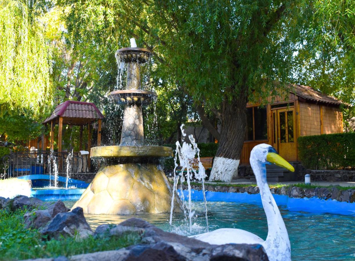 Ureni Hotel Kasagh ภายนอก รูปภาพ